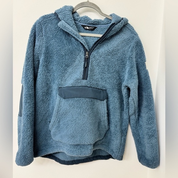 The North Face Jackets & Blazers - The North Face Campshire Fleece Pullover Size L